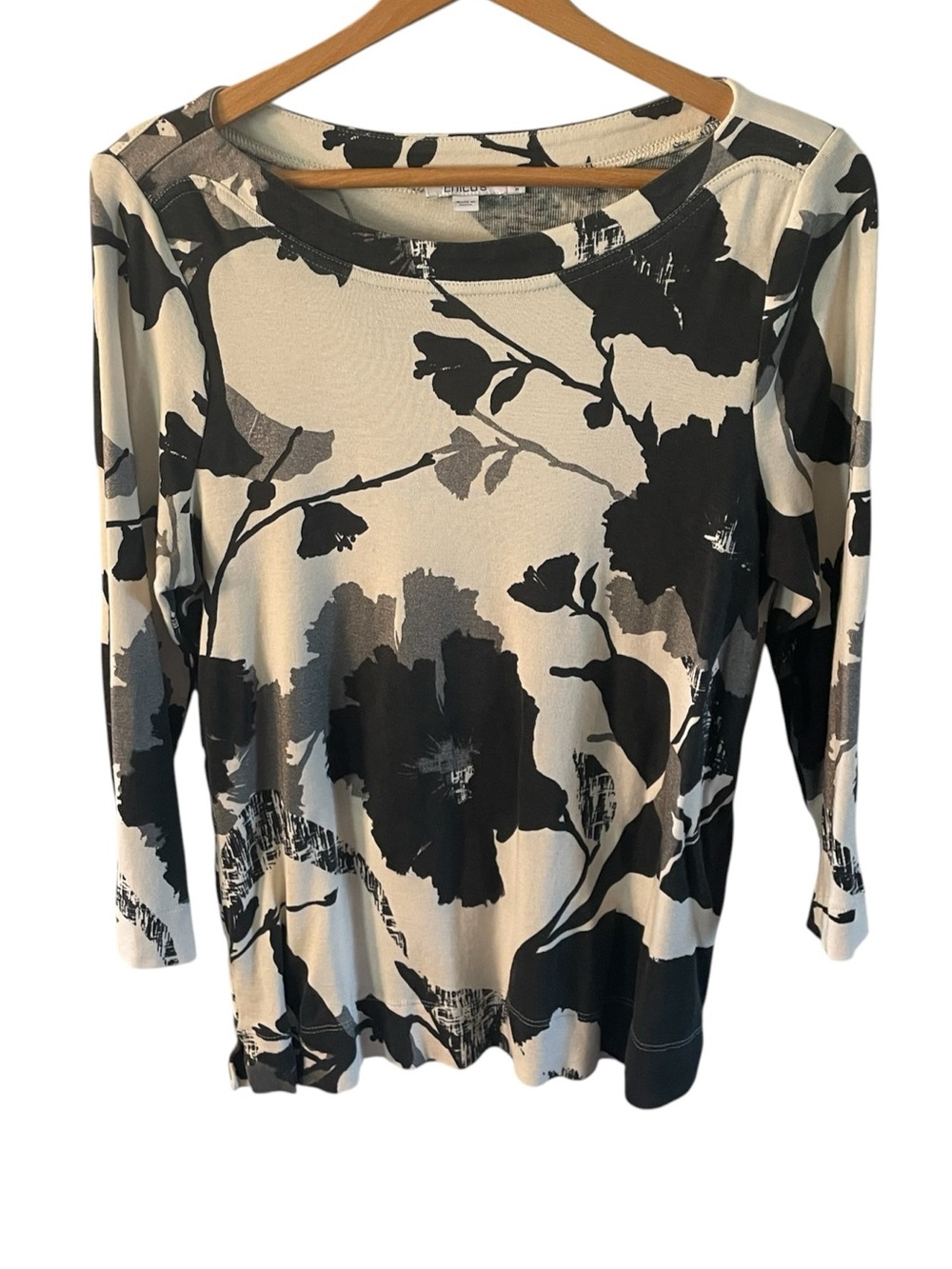 I5- Chicos size 1 medium med m top